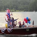 images/News/2022_BoatParade/JudgesAndWinners/FLG_02_GalaBoatParade_MascotBoat.jpg